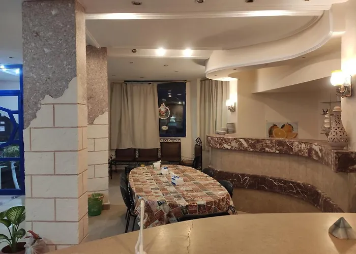 Otel Canary 2*