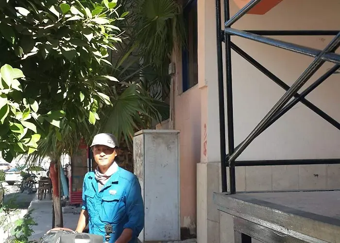Otel Canary 2*